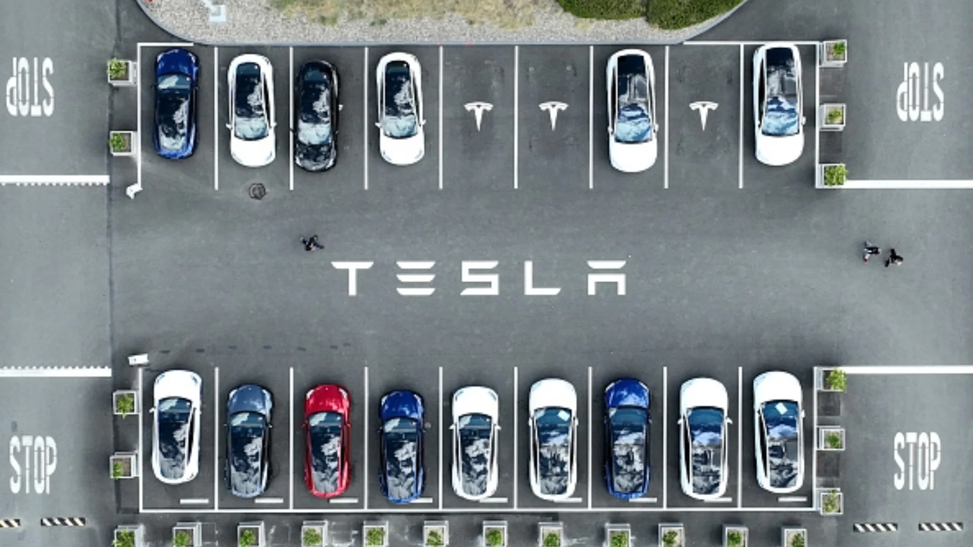 Tesla will lay off more than 10% of global workforce